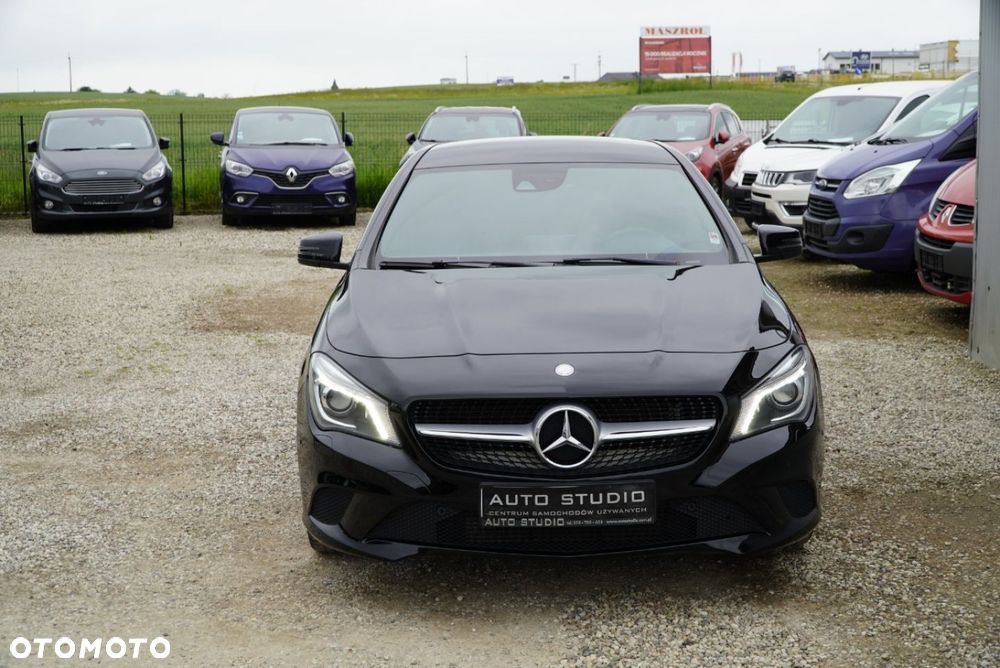 Mercedes-Benz CLA 200 UrbanStyle Edition - 26