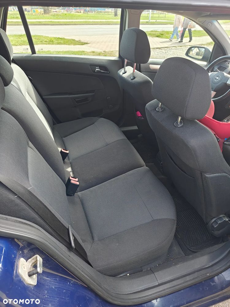 Opel Astra 1.9 CDTI - 7