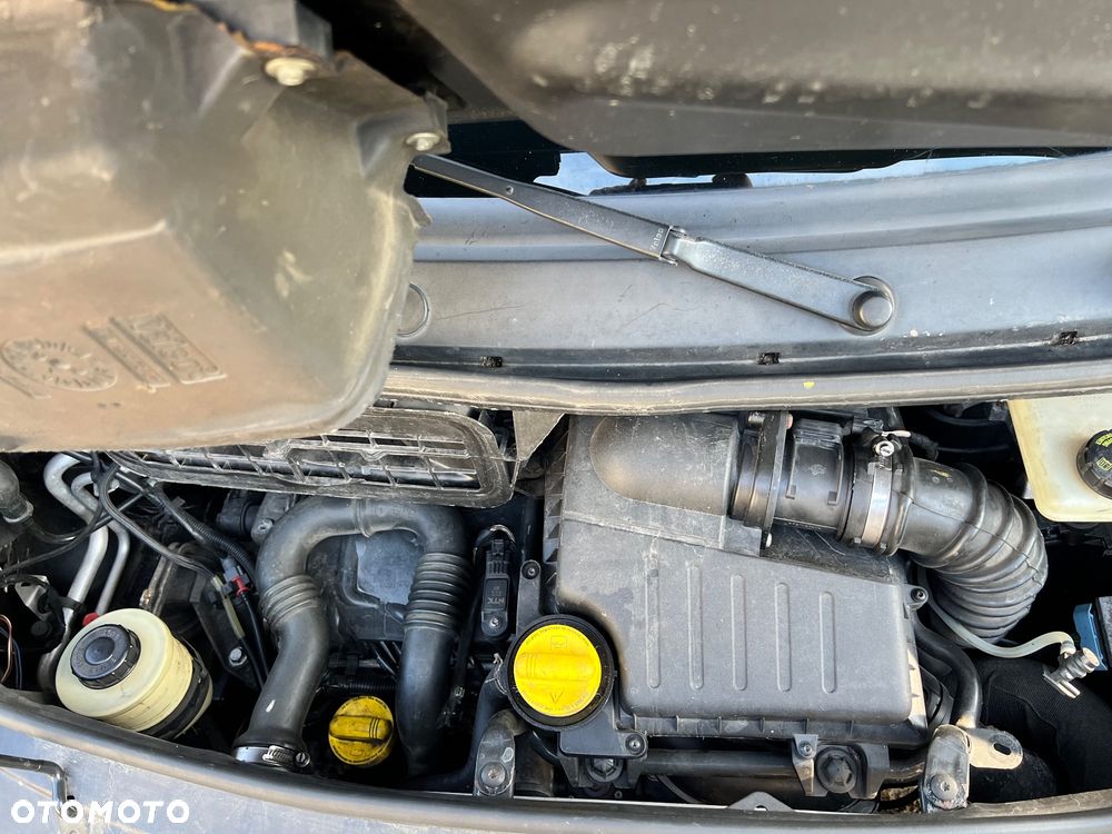 Opel Vivaro - 40