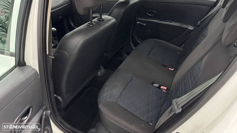 Renault Clio 1.2 16V Dynamique - 33
