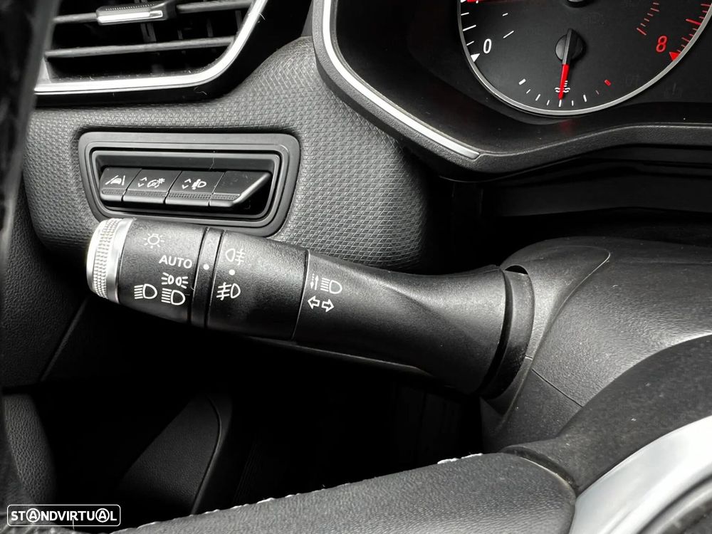 Renault Clio 1.0 TCe Intens - 17