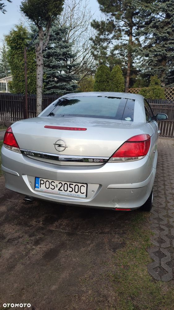 Opel Astra 1.9 CDTI Cosmo - 19
