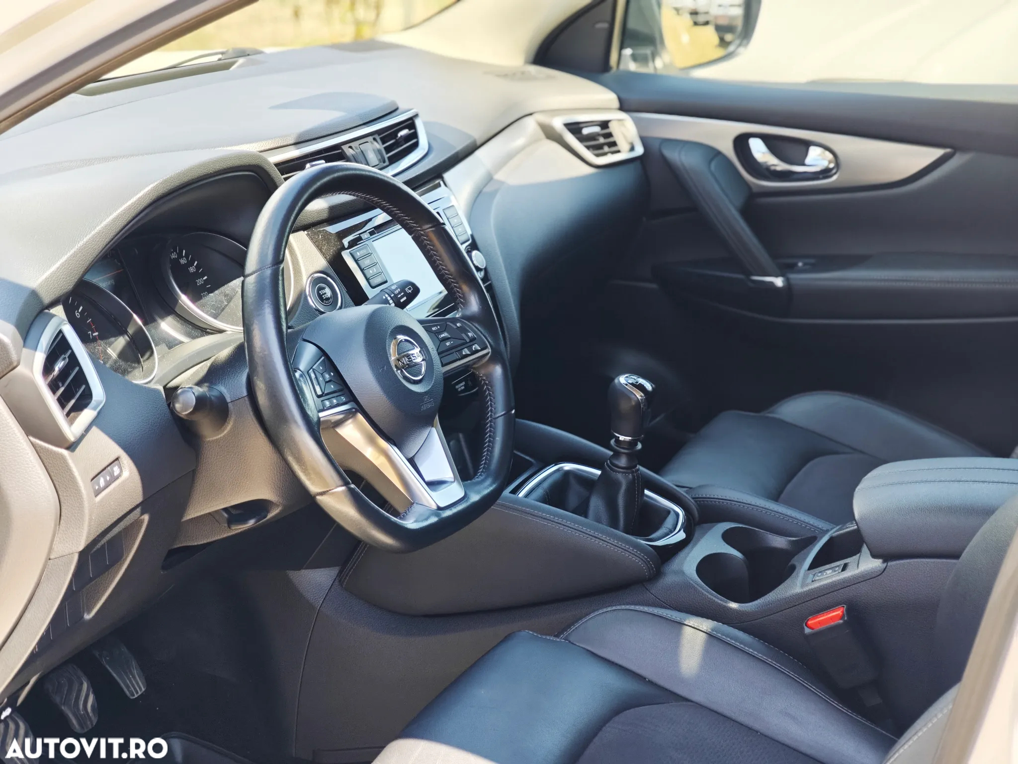 Nissan Qashqai 1.3 DIG-T N-CONNECTA - 5