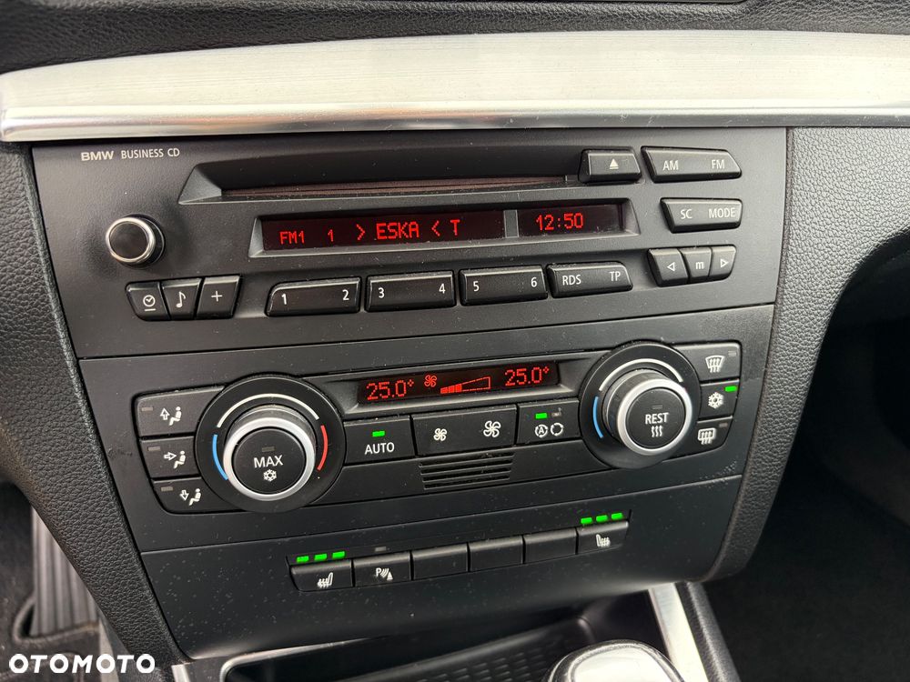 BMW Seria 1 120d - 25