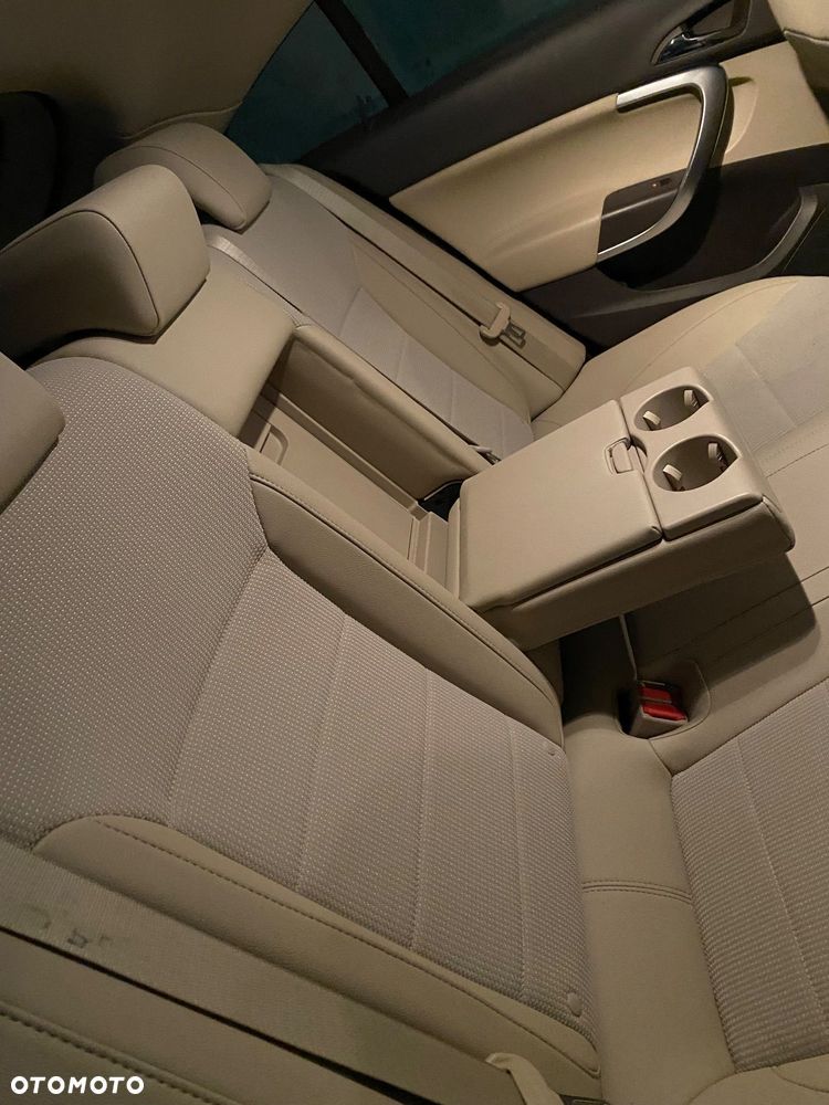 Opel Insignia 2.0 CDTI - 16