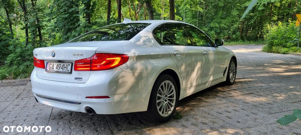 BMW Seria 5 530i xDrive Sport Line sport - 4