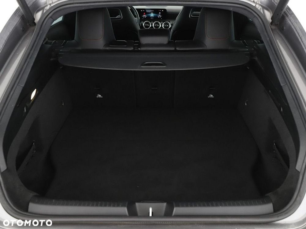Mercedes-Benz CLA 250 e PHEV AMG Line 8G-DCT - 21