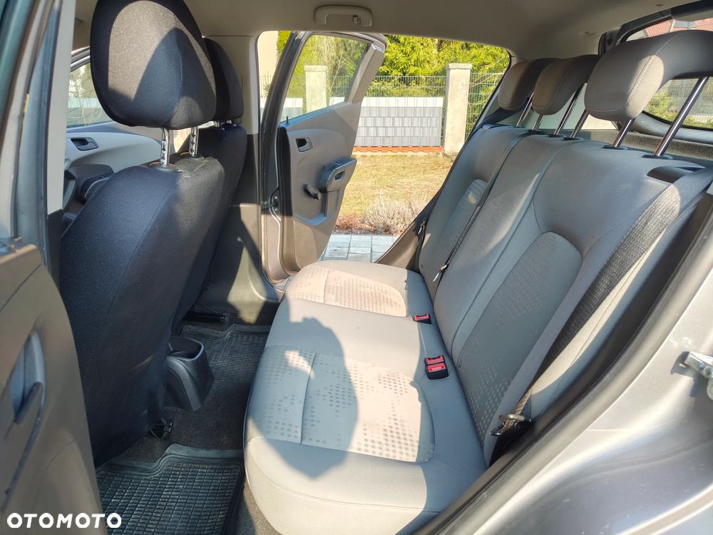 Chevrolet Aveo 1.2 LS - 12