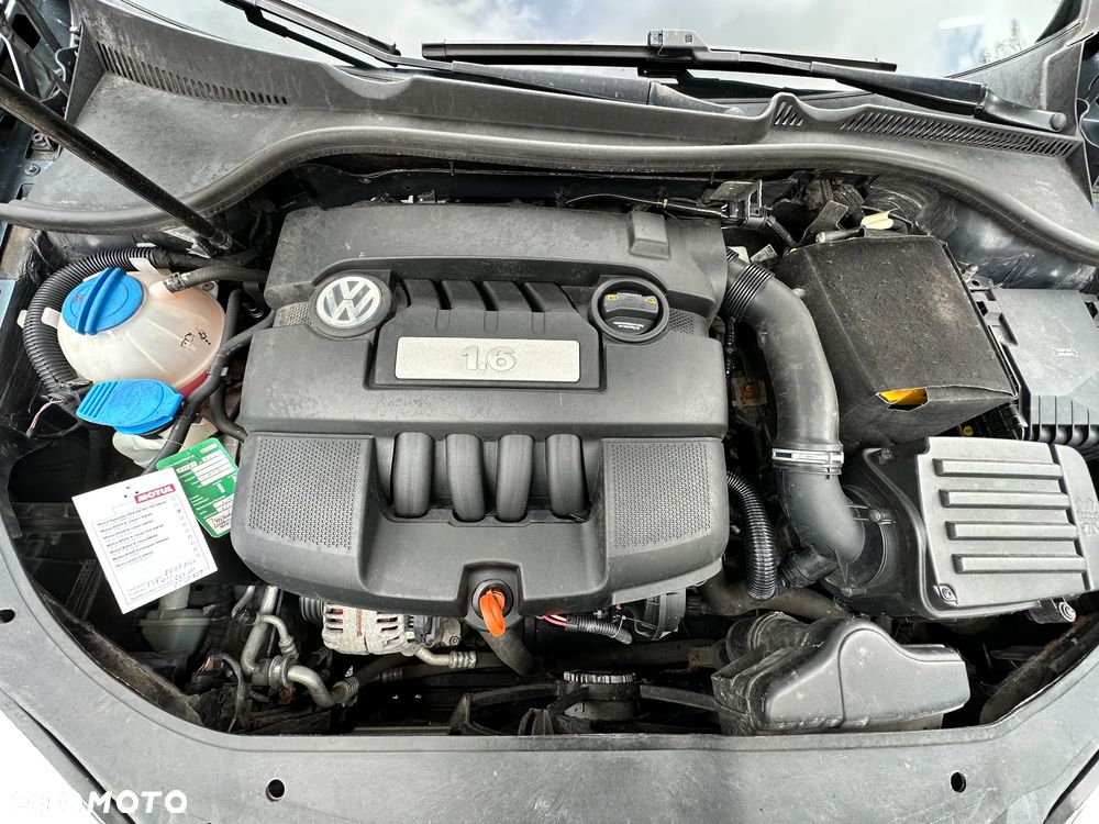 Volkswagen Golf 1.6 Comfortline - 34