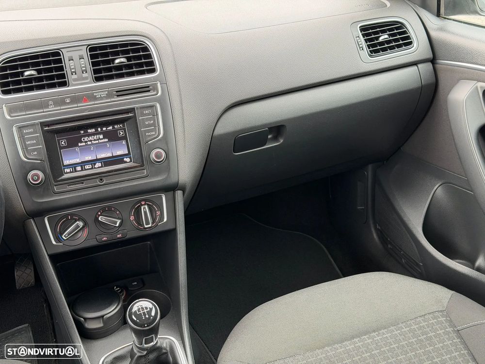 VW Polo 1.4 TDi Connect - 16