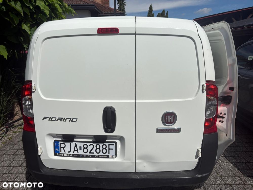 Fiat Fiorino Kombi Adventure - 4