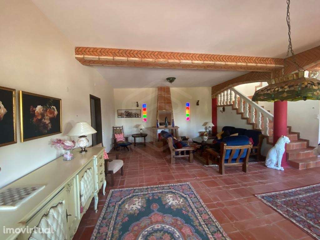 Moradia V4 com arquitetura original, Loulé, Algarve - Grande imagem: 4/46