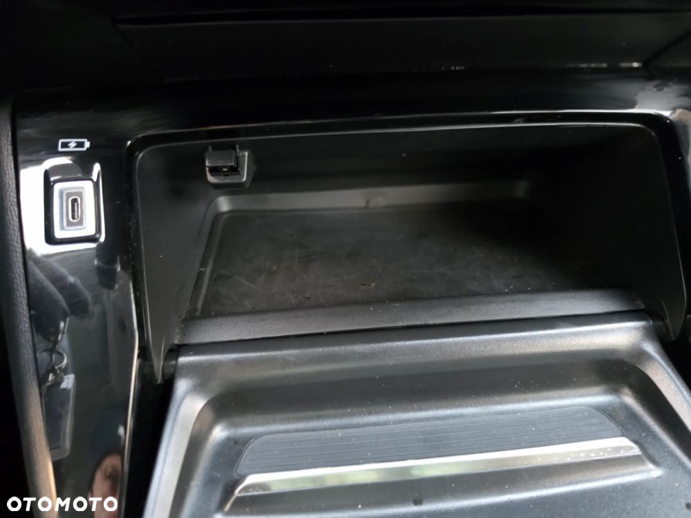 Peugeot 208 Blue-HDi 120 Stop&Start Allure - 19