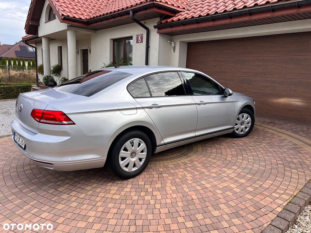 Volkswagen Passat - 27