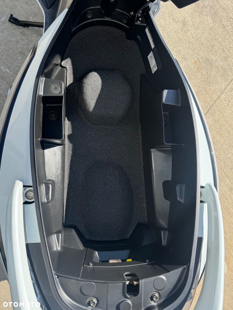 SYM GTS - 19