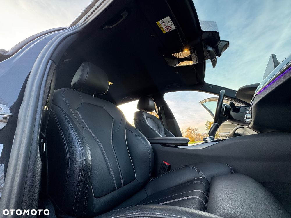 BMW Seria 5 518d Sport Line sport - 29