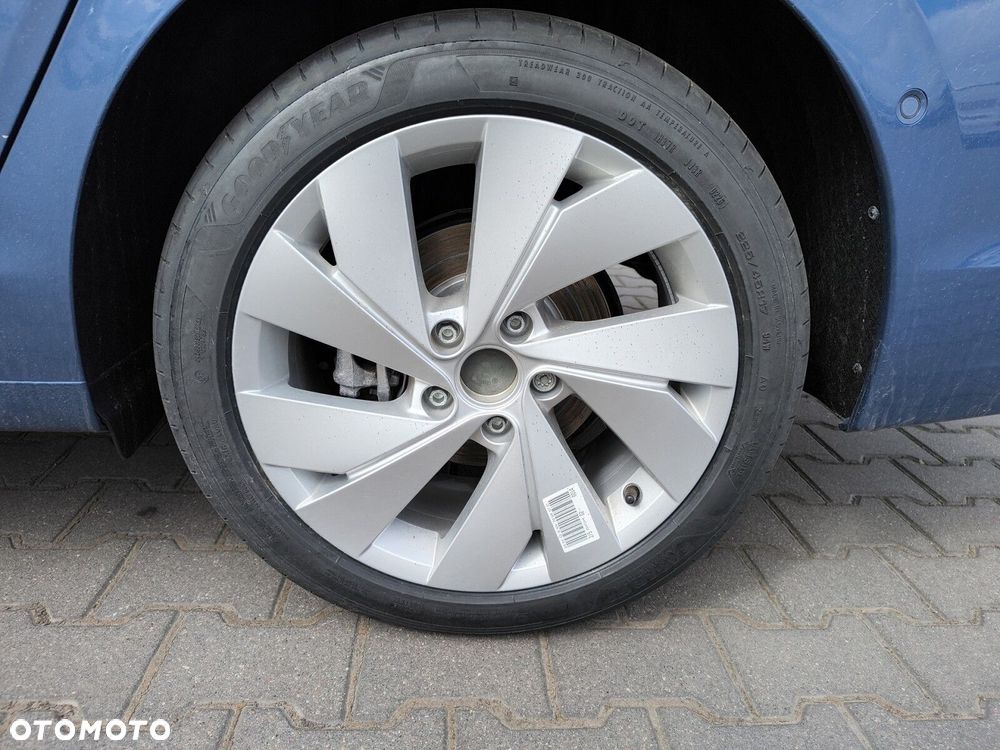 Volkswagen Golf Variant - 18
