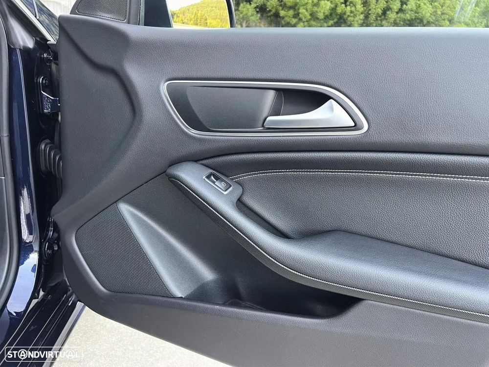 Mercedes-Benz CLA 180 d Urban - 28