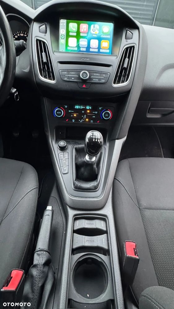 Ford Focus 1.0 EcoBoost Titanium - 9