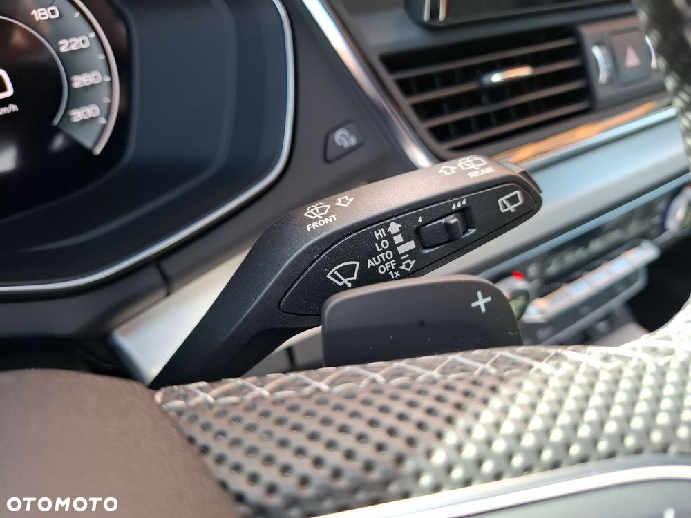 Audi Q5 Sportback - 36