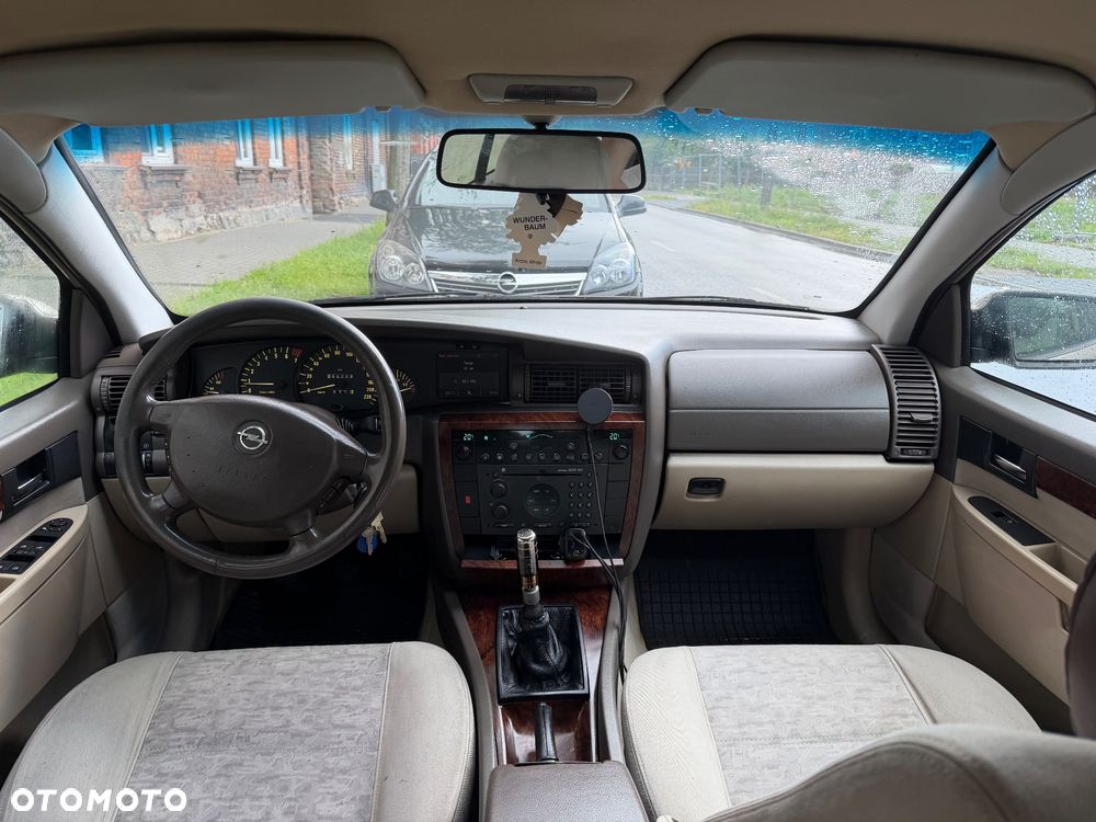 Opel Omega 2.2 Elegance - 10