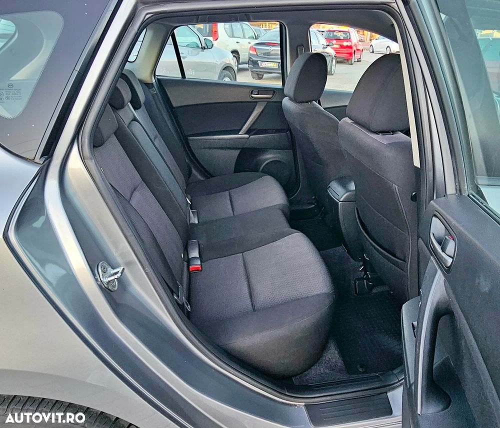 Mazda 3 - 8