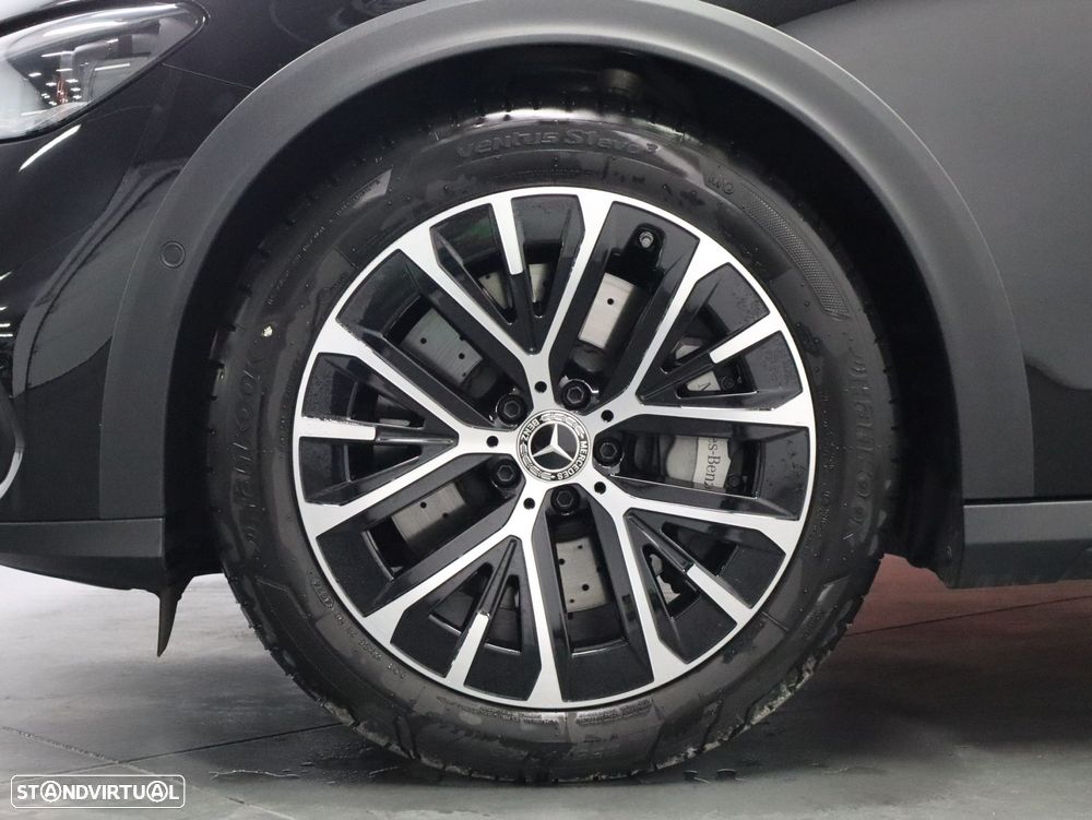 Mercedes-Benz E 300 de 4Matic All-Terrain - 40