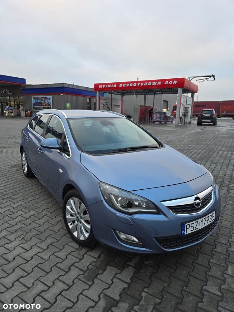 Opel Astra 1.4 Turbo Cosmo - 8