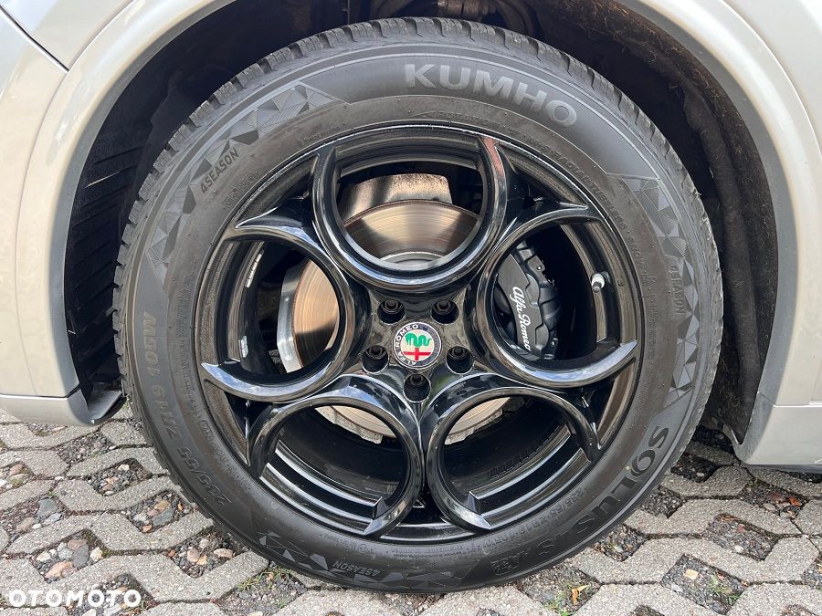 Alfa Romeo Stelvio 2.0 Turbo 16V AT8-Q4 Veloce - 10