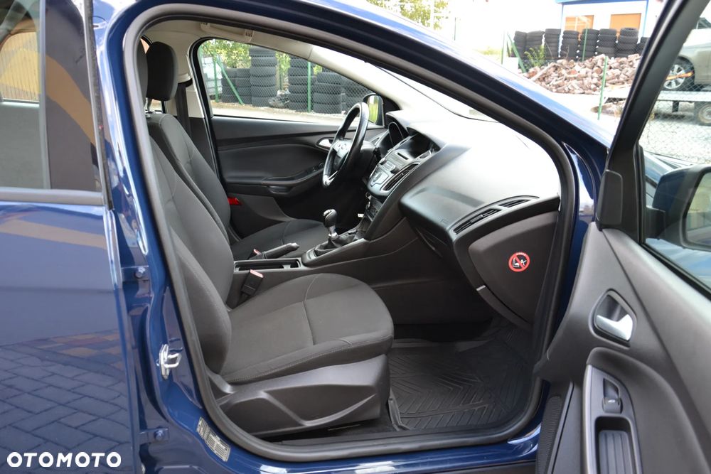 Ford Focus 1.5 TDCi DPF Start-Stopp-System Ambiente - 22
