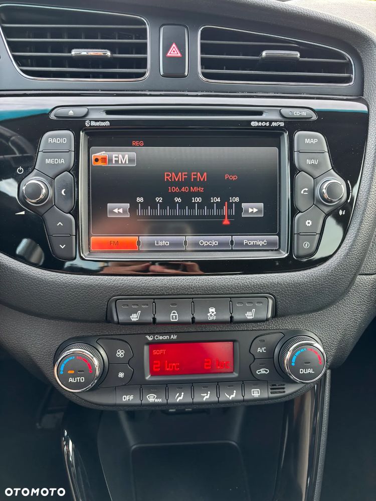 Kia Ceed 1.6 CRDi 128 ISG Dream Team Edition - 24