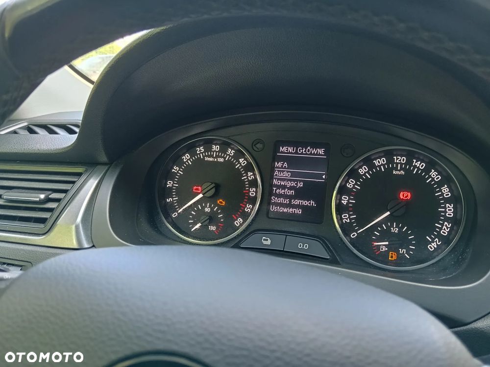 Skoda RAPID 1.6 TDI DPF Ambition - 25