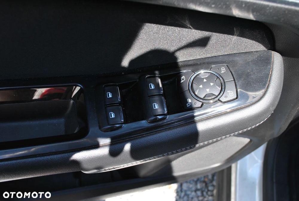 Ford S-Max 2.0 TDCi Titanium PowerShift - 19