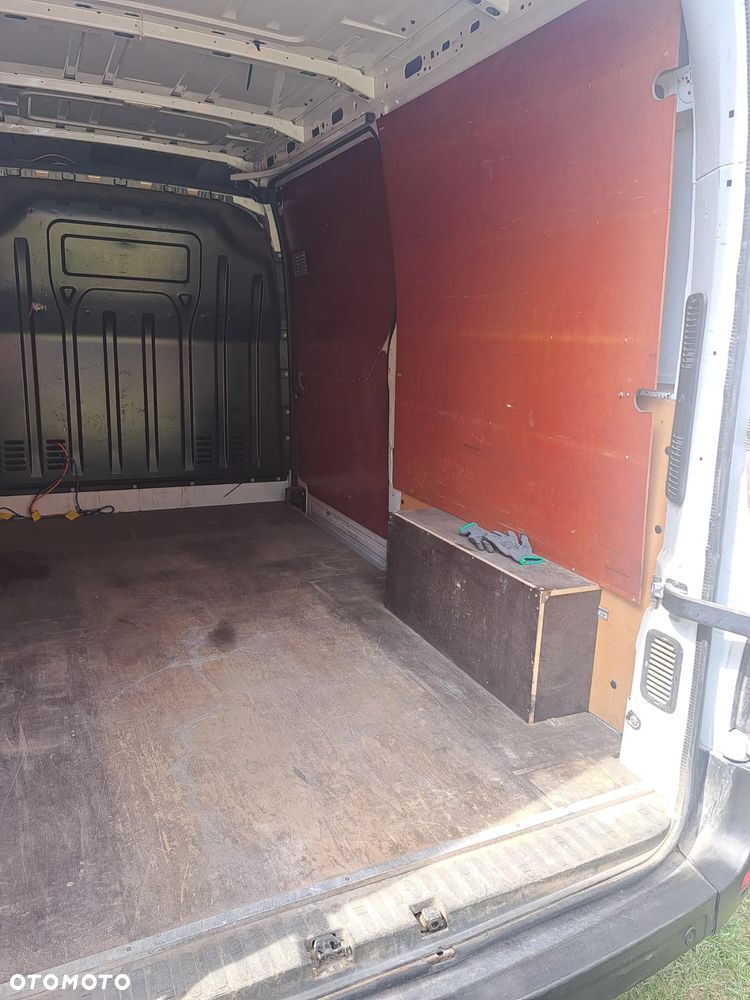 Nissan NV400 - 14