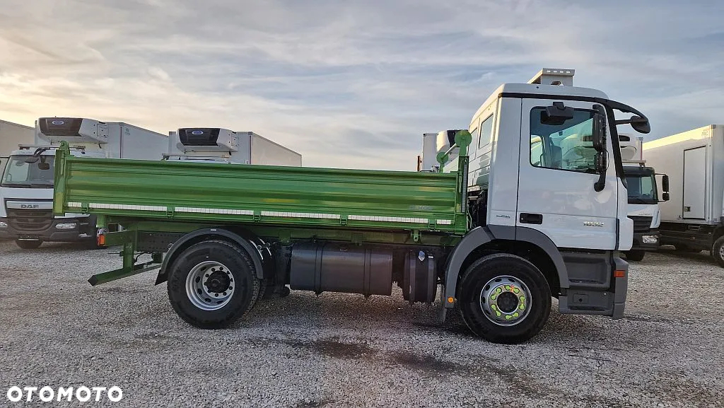 Mercedes-Benz Actros 1832 v6 Kiper wywrotka 4x2 Klima zaczep blokada - 3