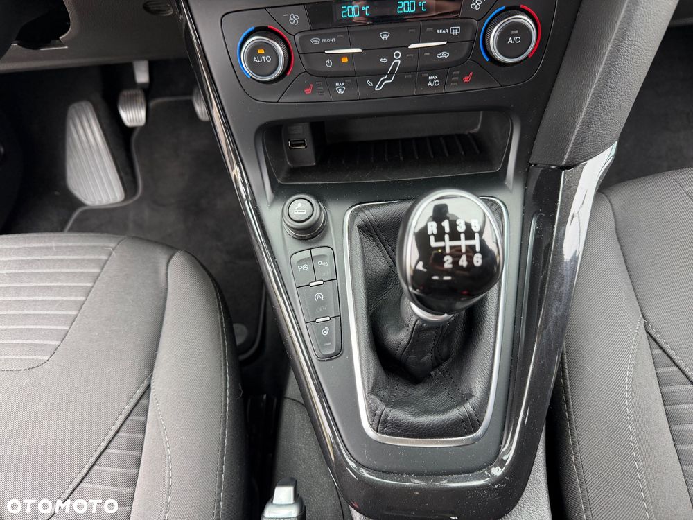 Ford Focus 1.0 EcoBoost Titanium ASS - 12