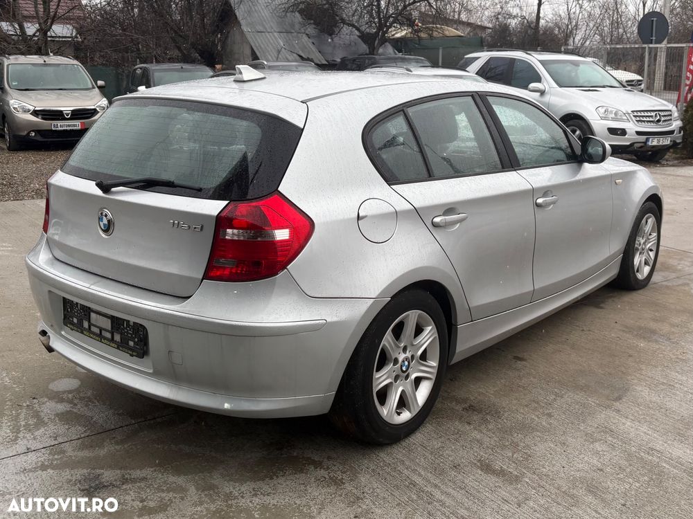 BMW Seria 1 120i - 11