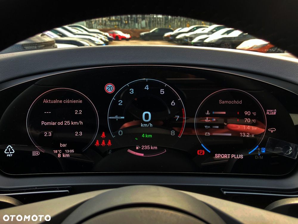 Porsche Cayenne - 26