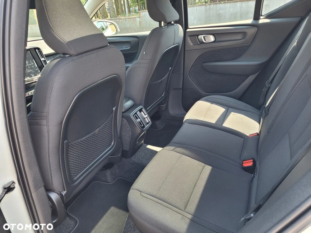 Volvo XC 40 T2 Momentum - 16