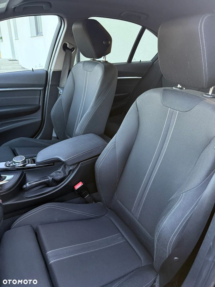 BMW Seria 3 335d xDrive Sport Line - 16