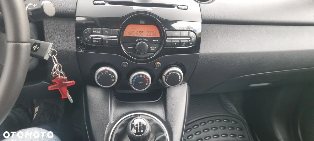 Mazda 2 - 7