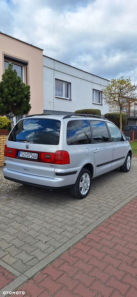 Volkswagen Sharan 1.9 TDI Basis - 4