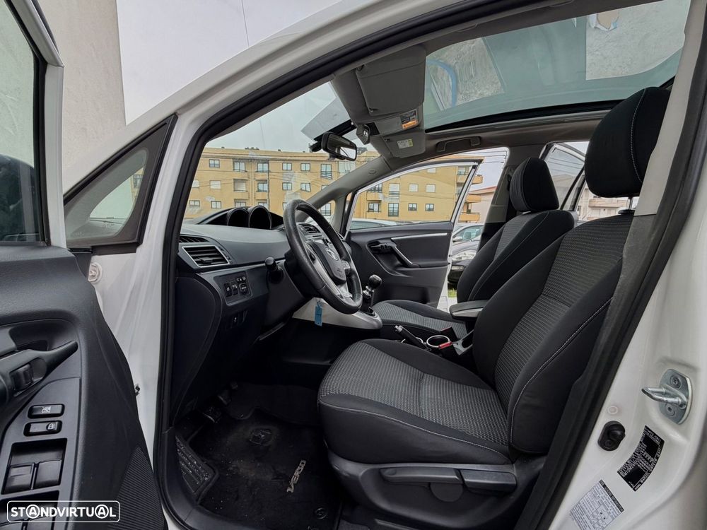 Toyota Verso 1.6 D-4D Active - 29