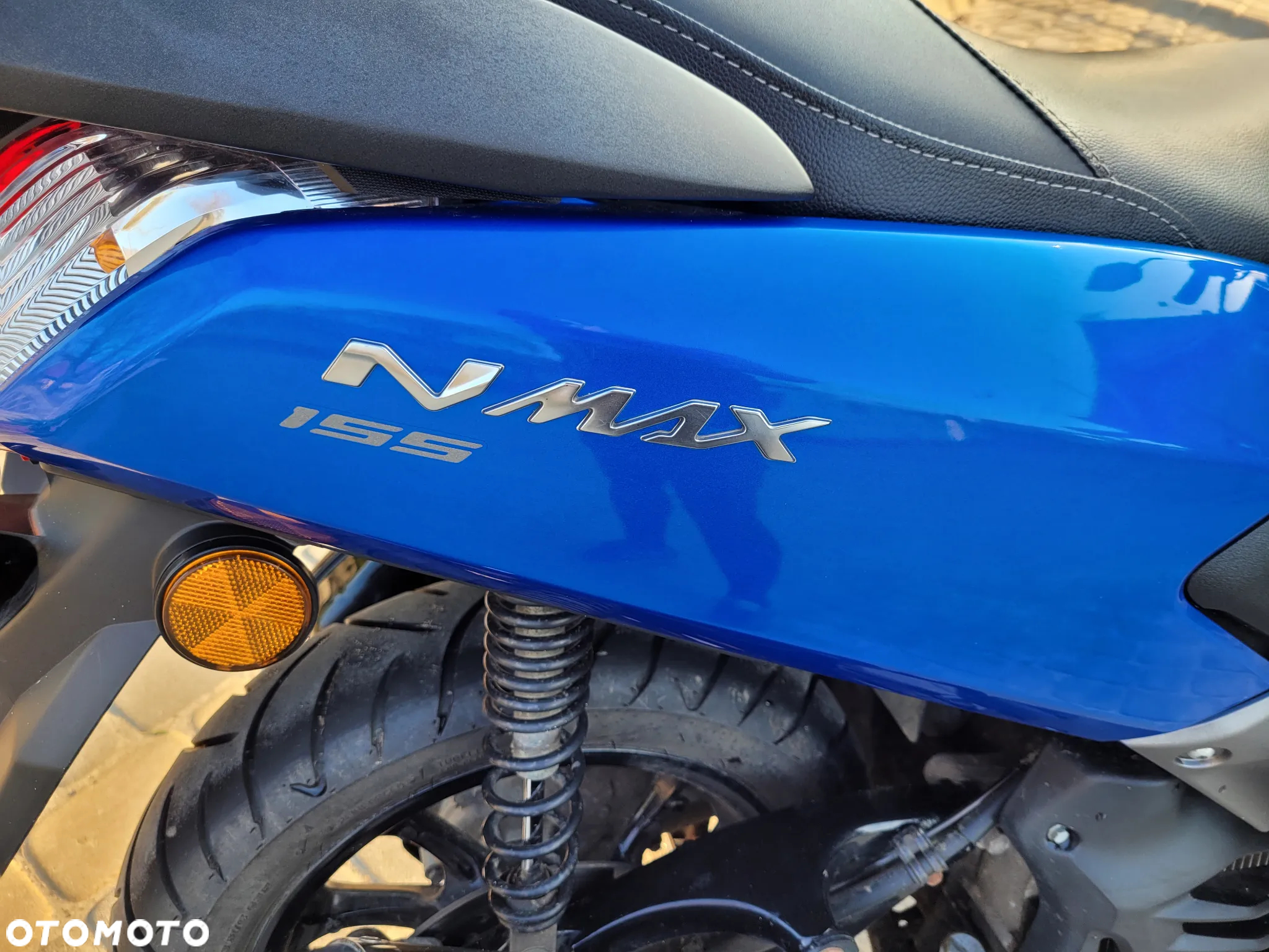 Yamaha NMAX - 11