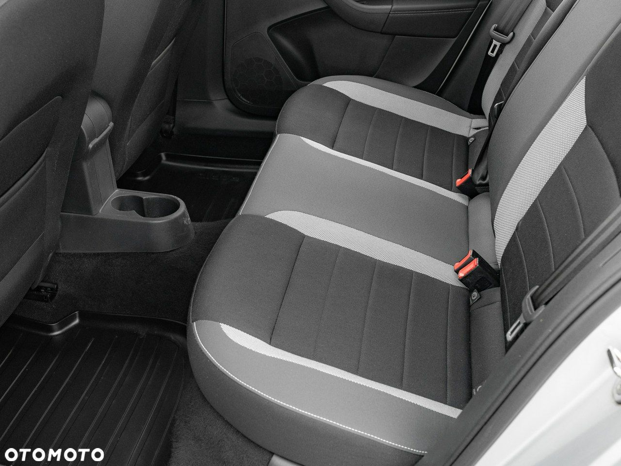Skoda RAPID 1.0 TSI Ambition - 27