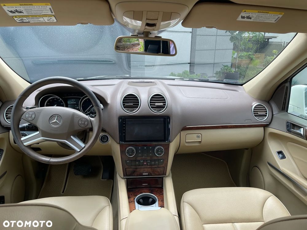 Mercedes-Benz GL - 10