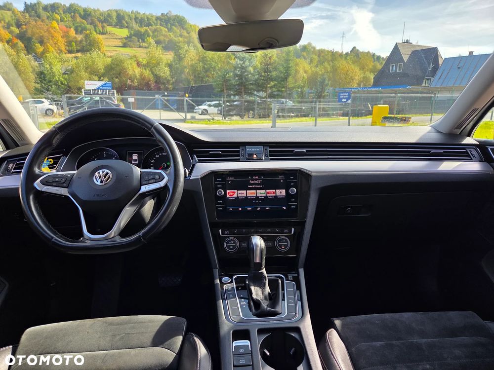 Volkswagen Passat - 11