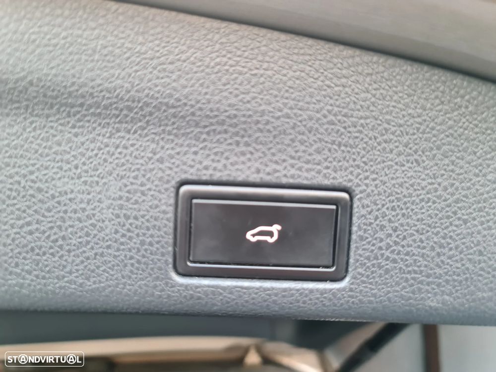 VW Sharan 2.0 TDI Blue Highline DSG - 18