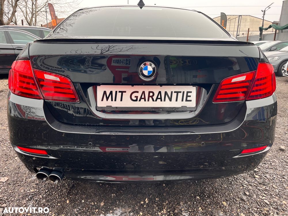 BMW Seria 5 525d Aut. Luxury Line - 11