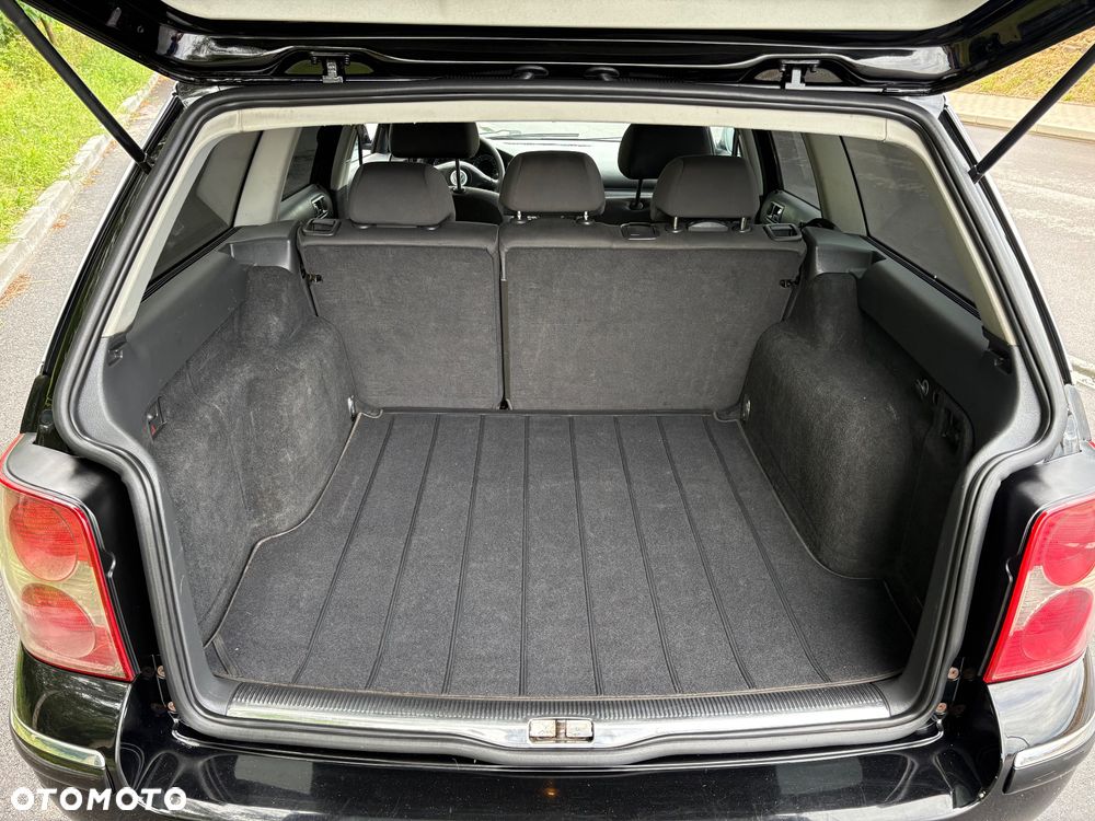 Volkswagen Passat - 25